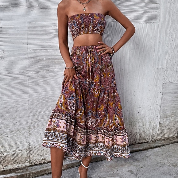 Paisley Floral Print Crop Top Skirt Set - Picture 4 of 4